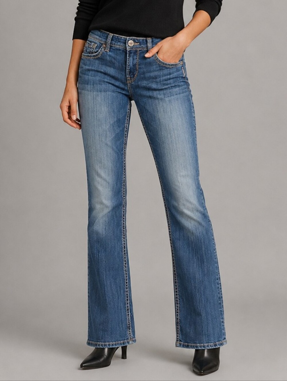 Silver Jeans Berkley Medium Wash Women's Bootcut Jeans Size 29